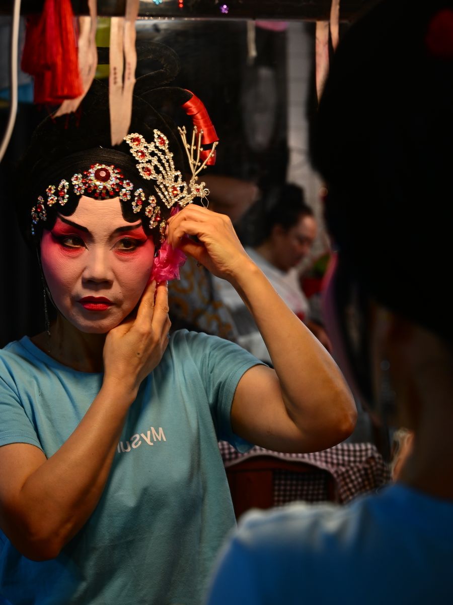 Sichuan opera stage performance