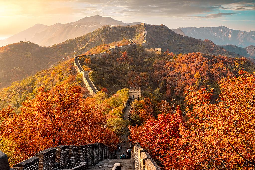 The Great Escape: Champagne Sunset on a Private Section of the Great Wall