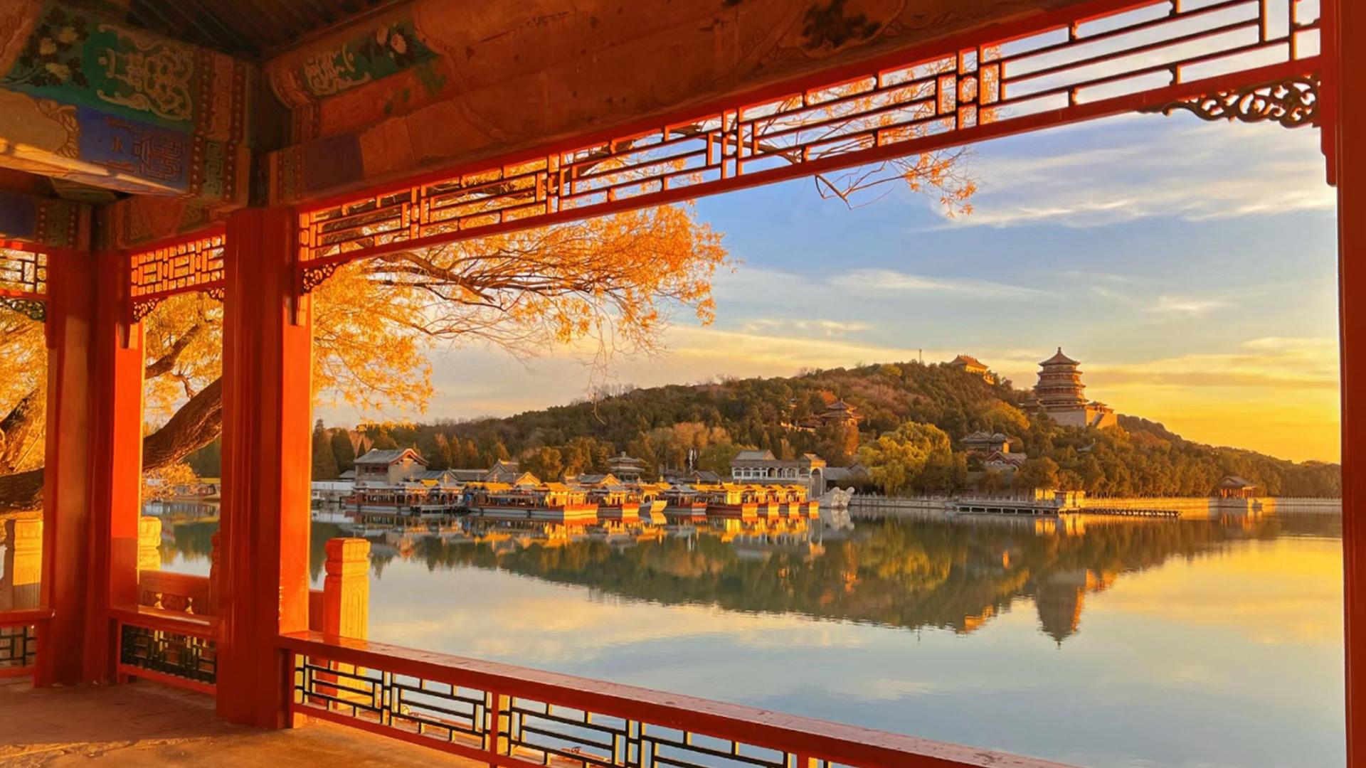 Imperial Autumn: Golden Leaves, Crimson Walls & Wall-Top Champagne