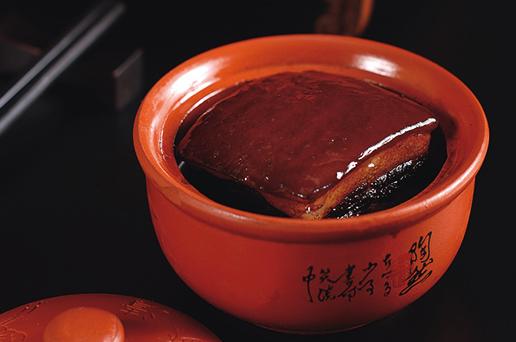 Clay-pot Dongpo pork