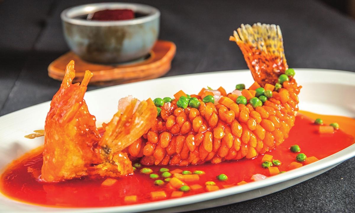 Squirrel-shaped mandarin fish