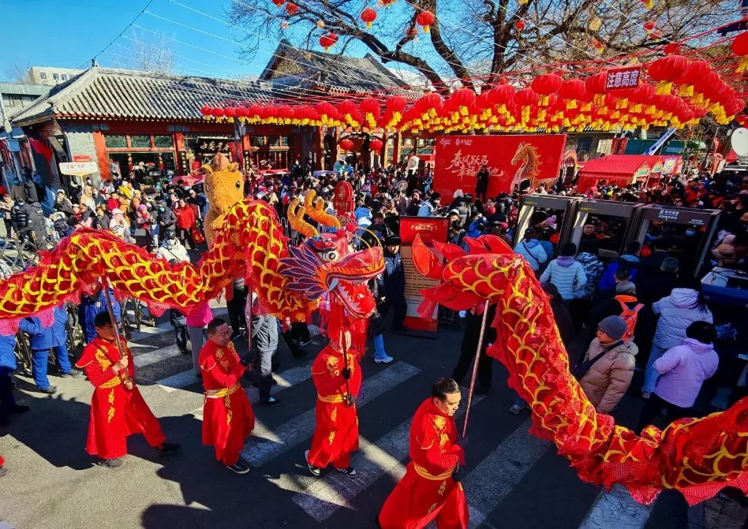 The Pulse of the New Year: Private Journey Through a Traditional Temple Fair