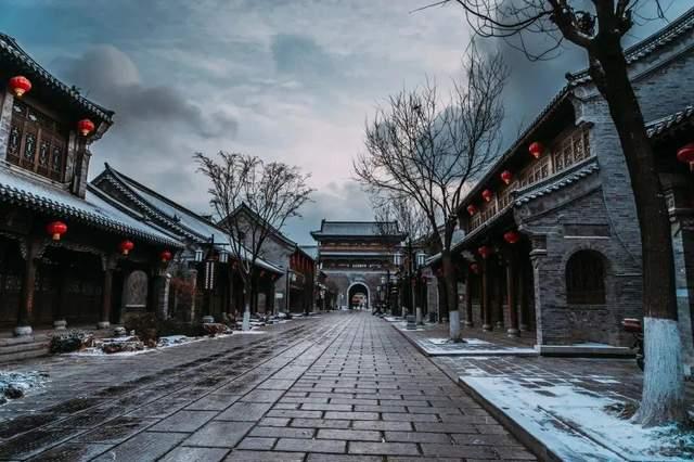 Witness the Silent Majesty of the Terracotta Army (With a Private Historian)